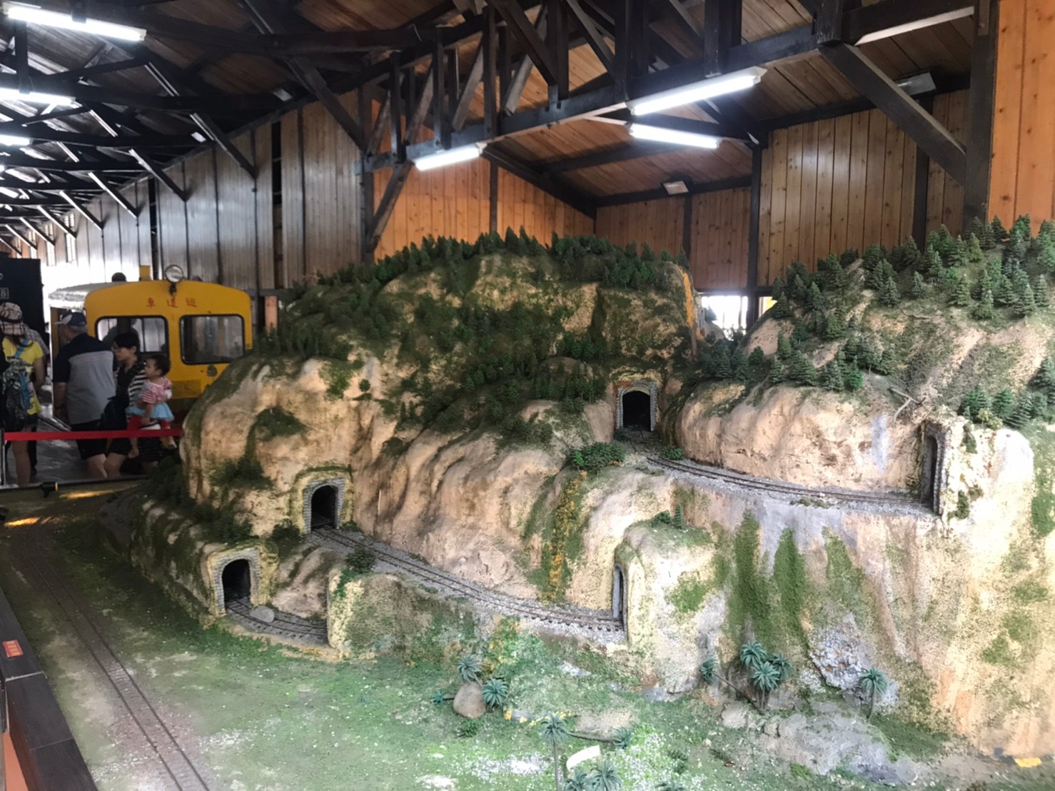 奮起湖 https://dtks6emtee9cj.cloudfront.net/20200627/015.jpg