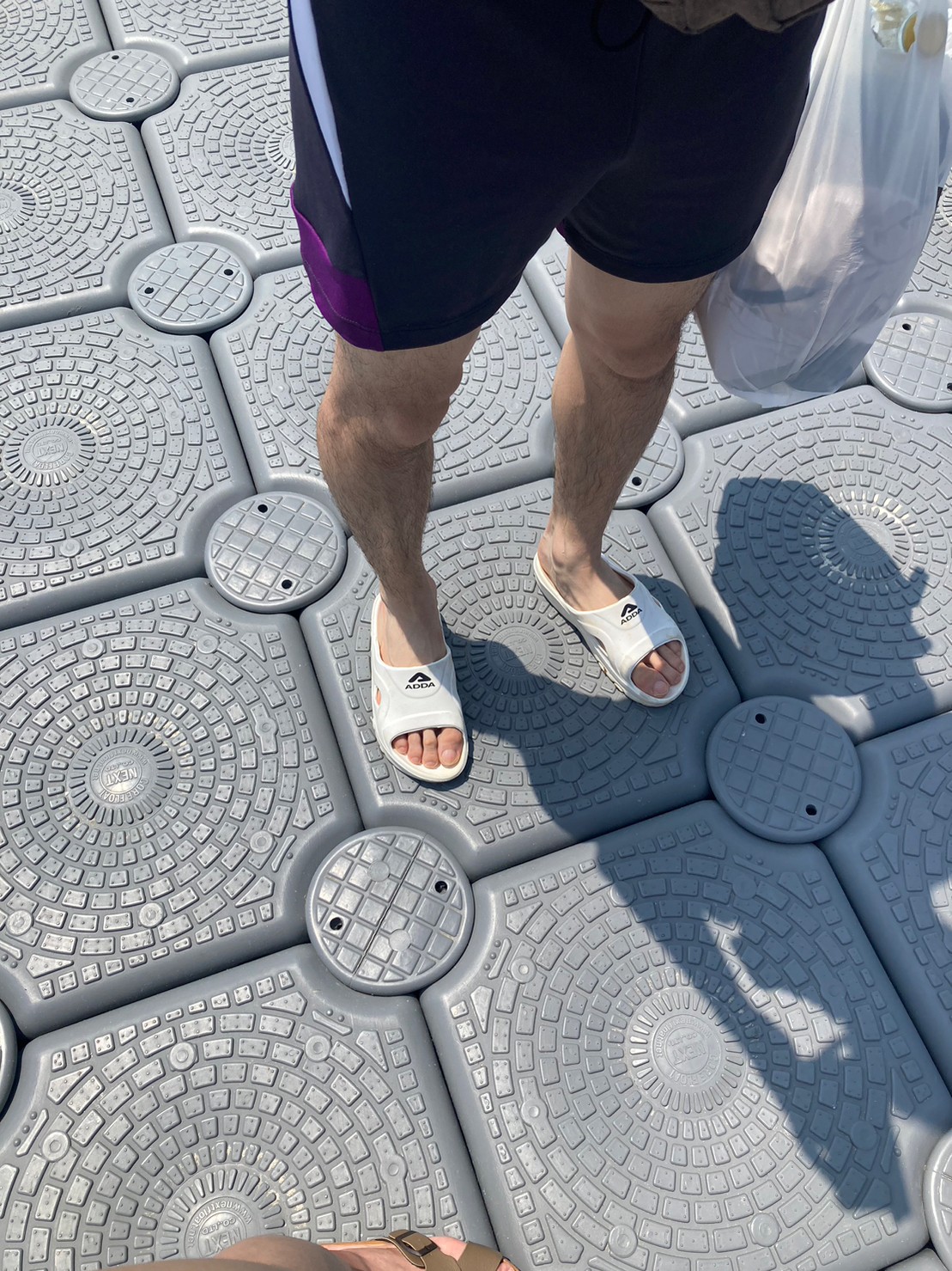 導遊的拖鞋 https://dtks6emtee9cj.cloudfront.net/20230502/13.jpg