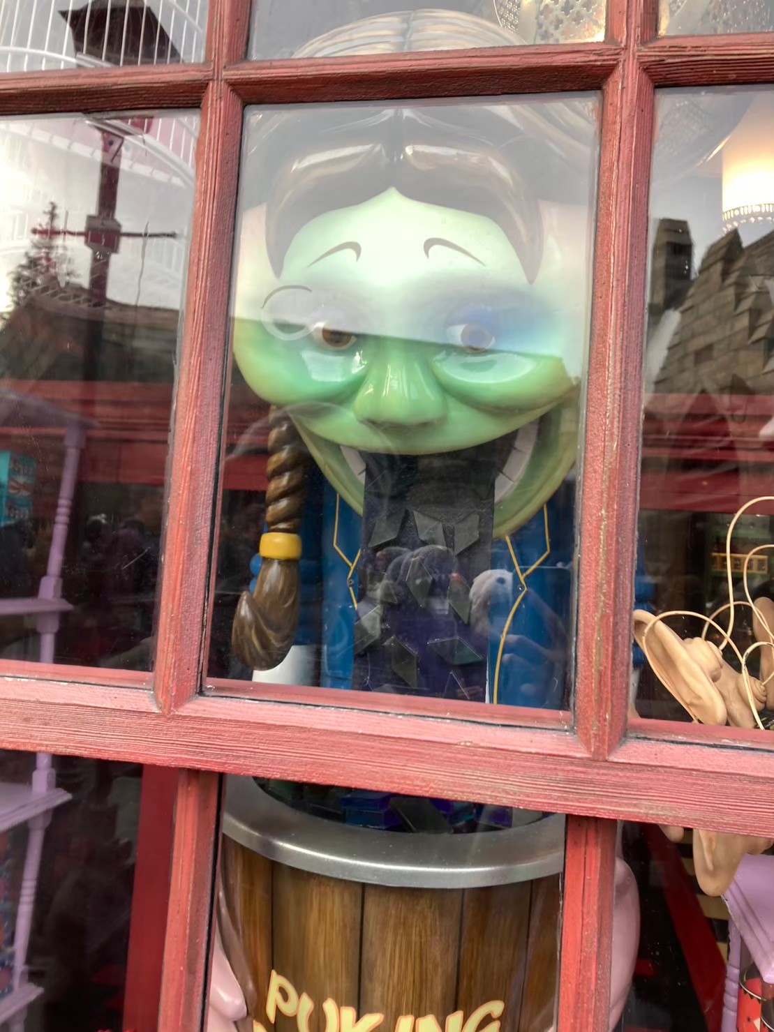 USJ https://dtks6emtee9cj.cloudfront.net/20231219/13.jpg