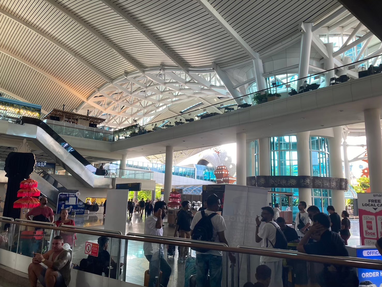 機場 https://dtks6emtee9cj.cloudfront.net/20240523/1015.jpg