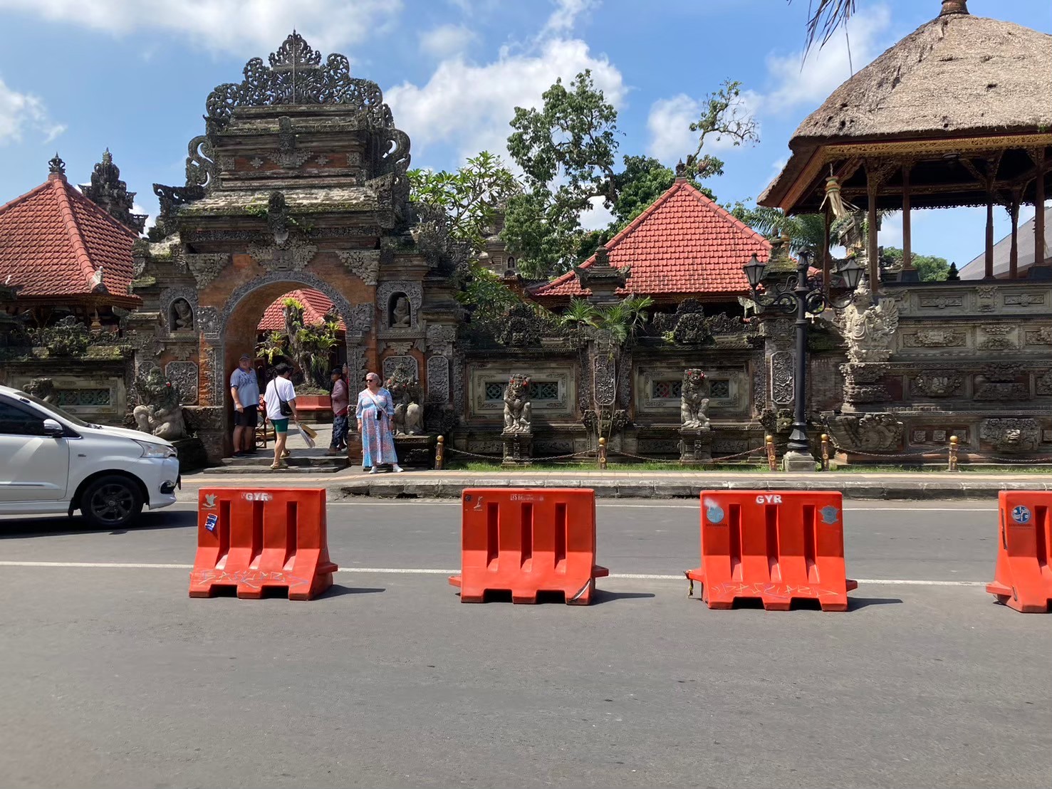 烏布市集 https://dtks6emtee9cj.cloudfront.net/20240523/2042.jpg