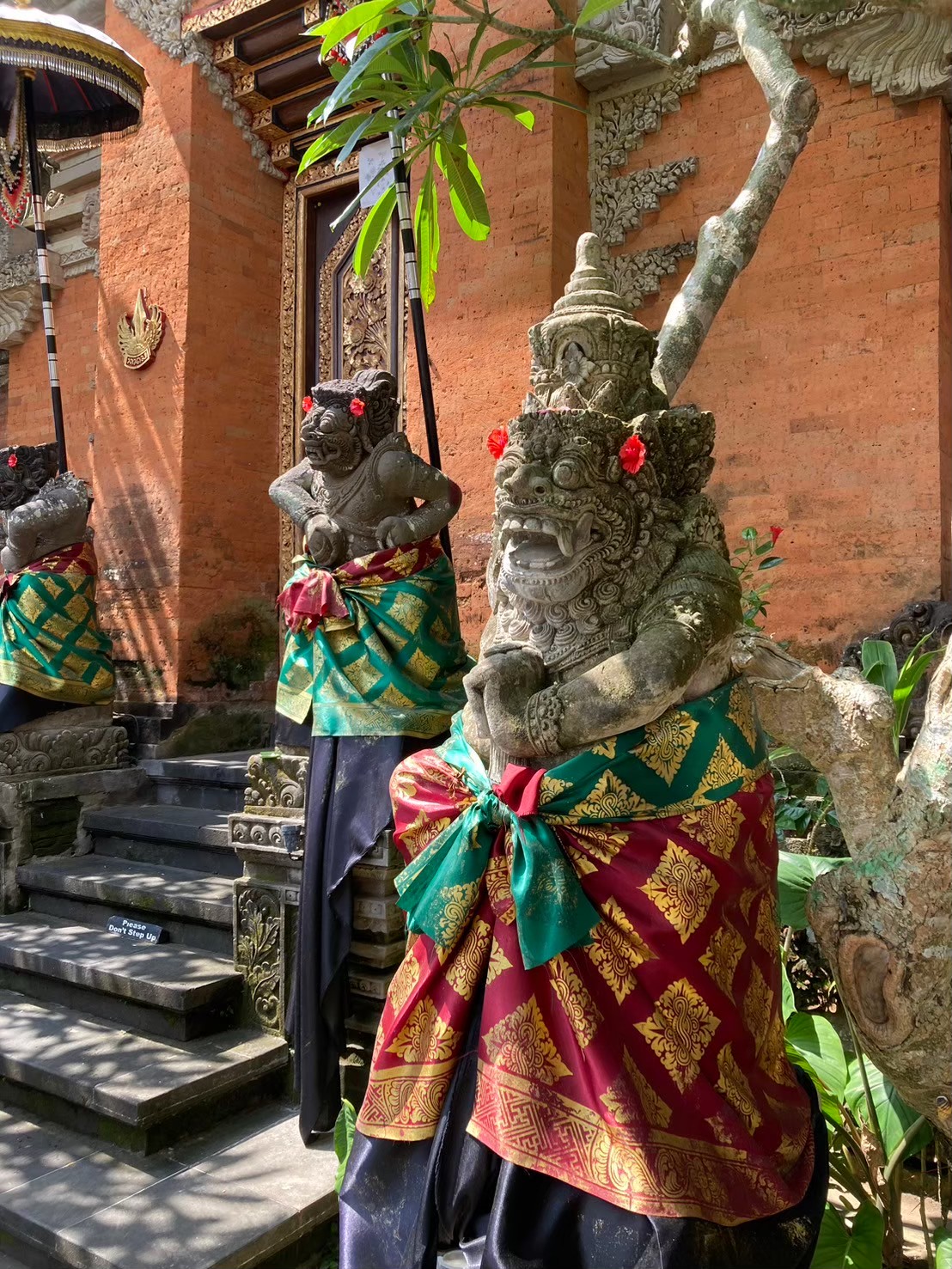 烏布市集 https://dtks6emtee9cj.cloudfront.net/20240523/2044.jpg