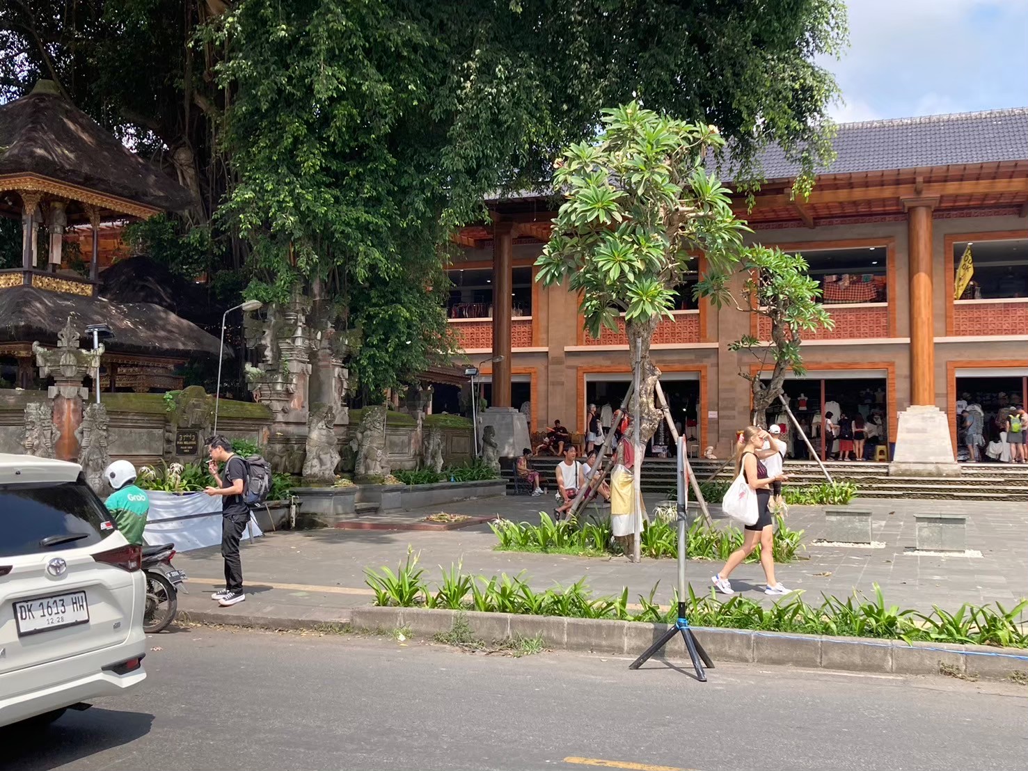 烏布市集 https://dtks6emtee9cj.cloudfront.net/20240523/2052.jpg