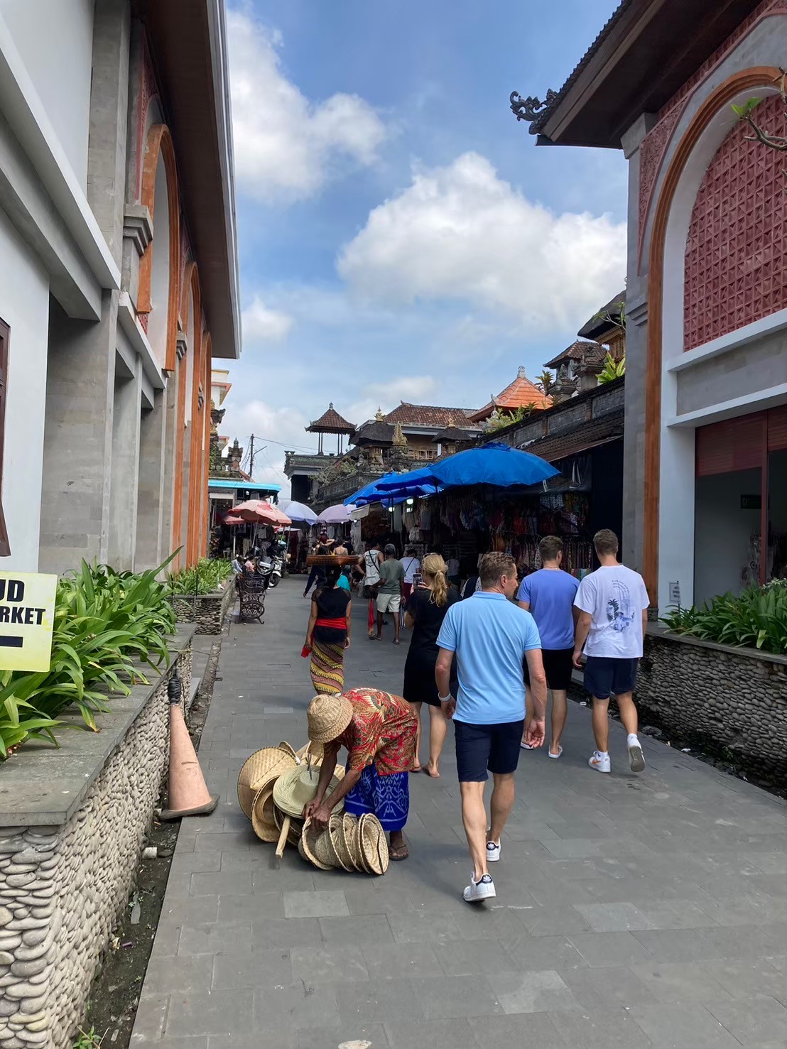 烏布市集 https://dtks6emtee9cj.cloudfront.net/20240523/2058.jpg