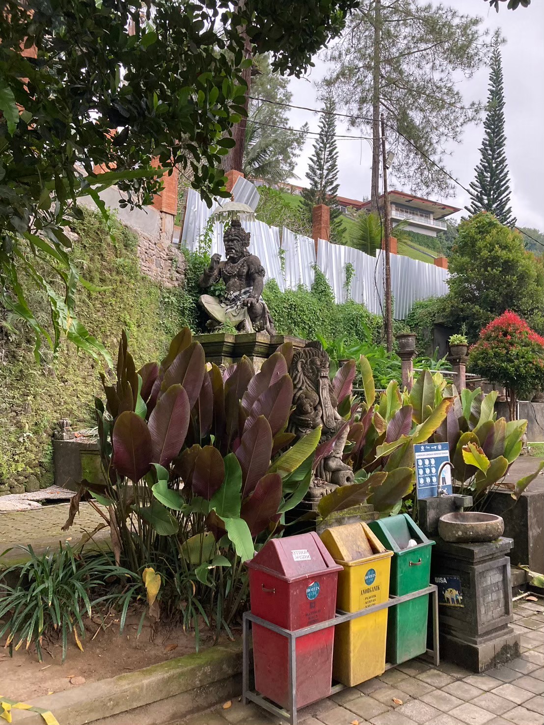 聖泉寺 https://dtks6emtee9cj.cloudfront.net/20240523/2092.jpg