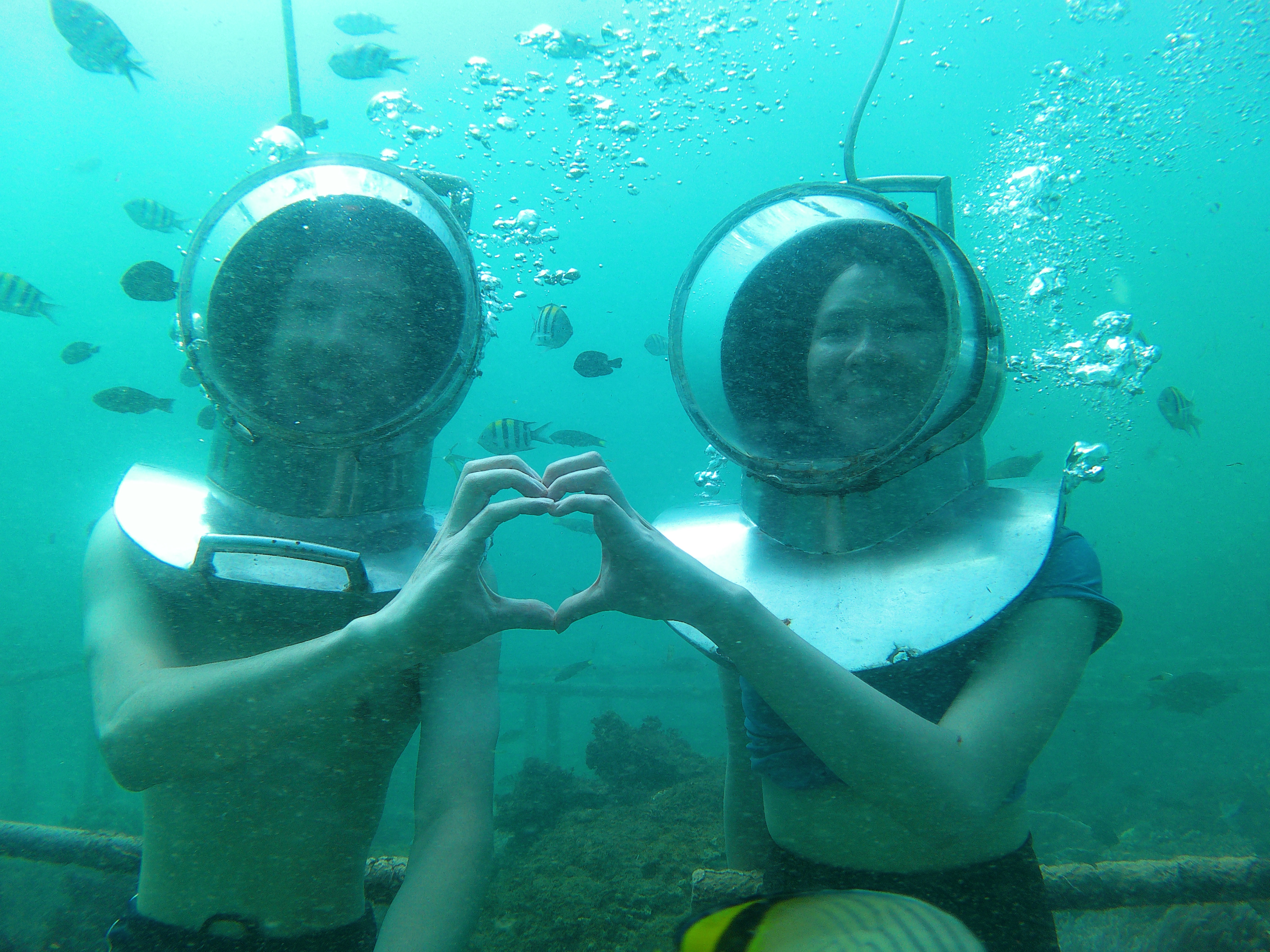 玩水 https://dtks6emtee9cj.cloudfront.net/20240523/3232.jpg