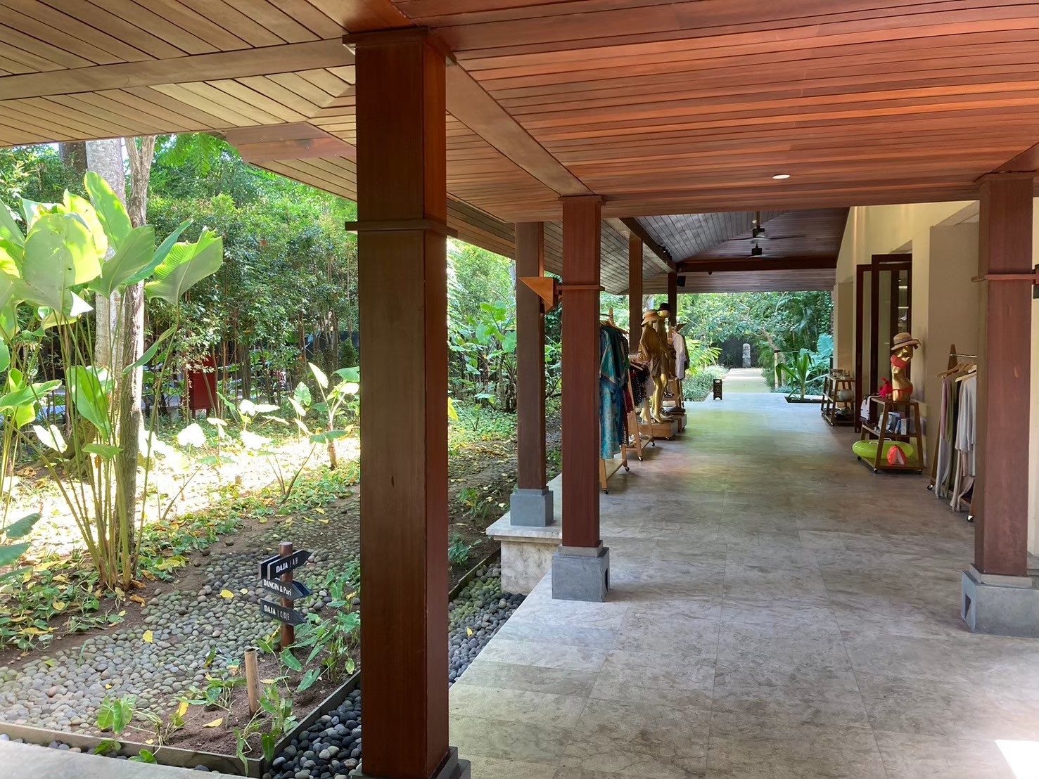 安達仕 https://dtks6emtee9cj.cloudfront.net/20240523/4013.jpg