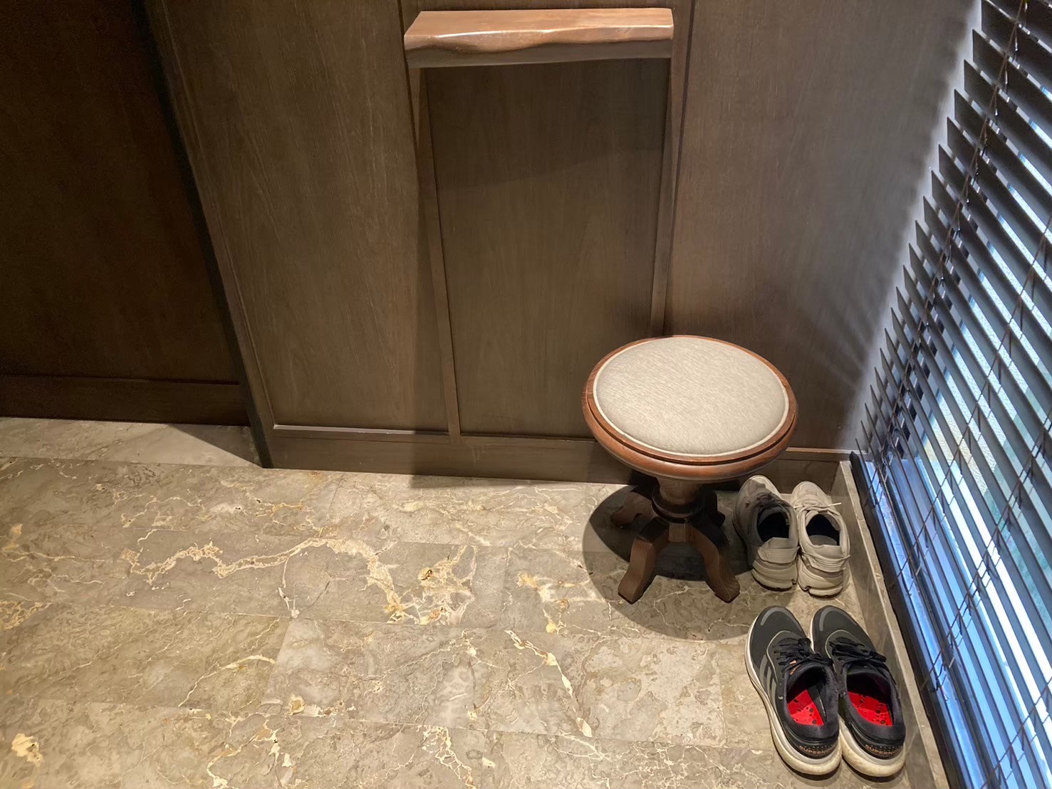 安達仕 https://dtks6emtee9cj.cloudfront.net/20240523/4070.jpg