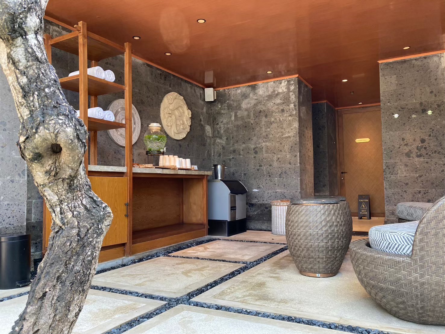 安達仕 https://dtks6emtee9cj.cloudfront.net/20240523/6042.jpg