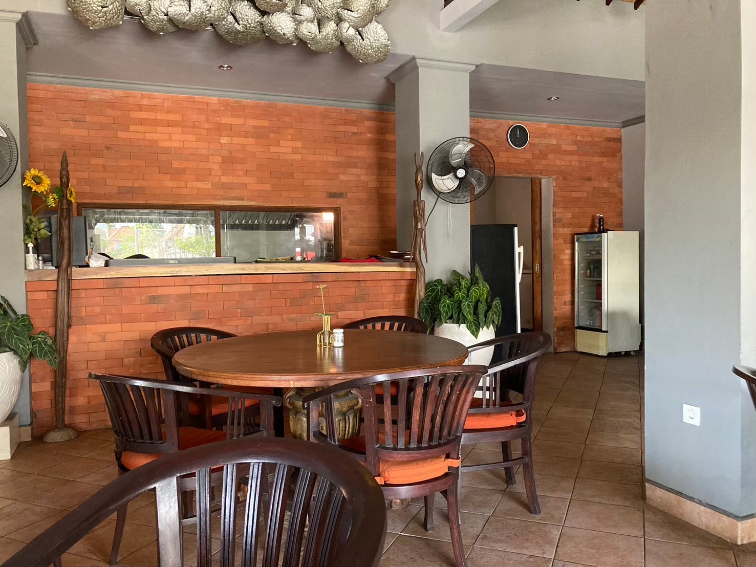 安達仕 https://dtks6emtee9cj.cloudfront.net/20240523/6052.jpg