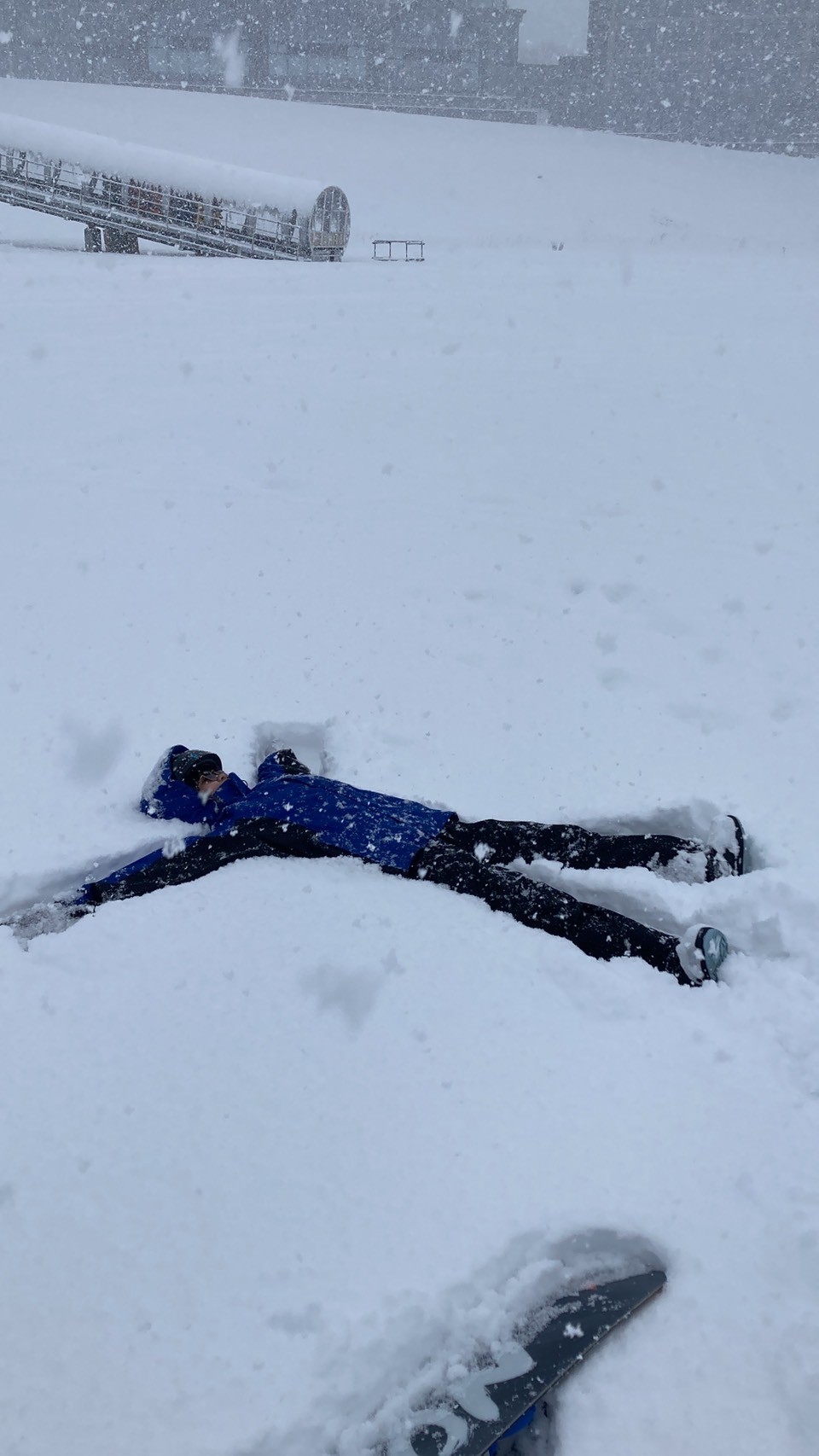 玩雪 https://dtks6emtee9cj.cloudfront.net/20241130/10.jpg