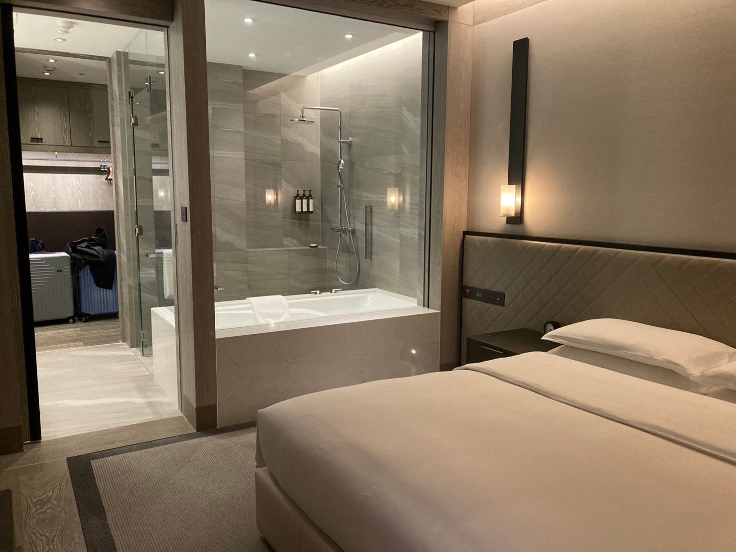 臥室開箱 https://dtks6emtee9cj.cloudfront.net/20241130/313.jpg