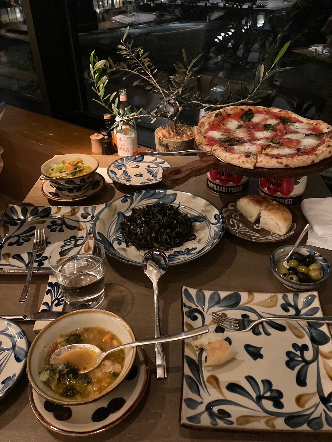 晚餐 https://dtks6emtee9cj.cloudfront.net/20241130/400.jpg