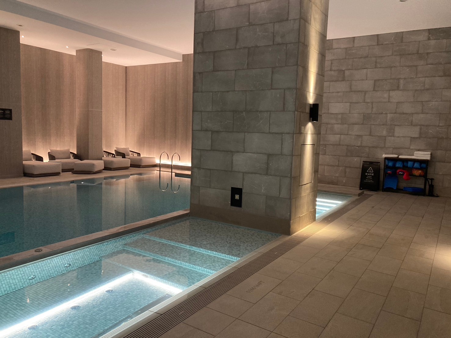 閒晃柏悅 https://dtks6emtee9cj.cloudfront.net/20241130/68.jpg