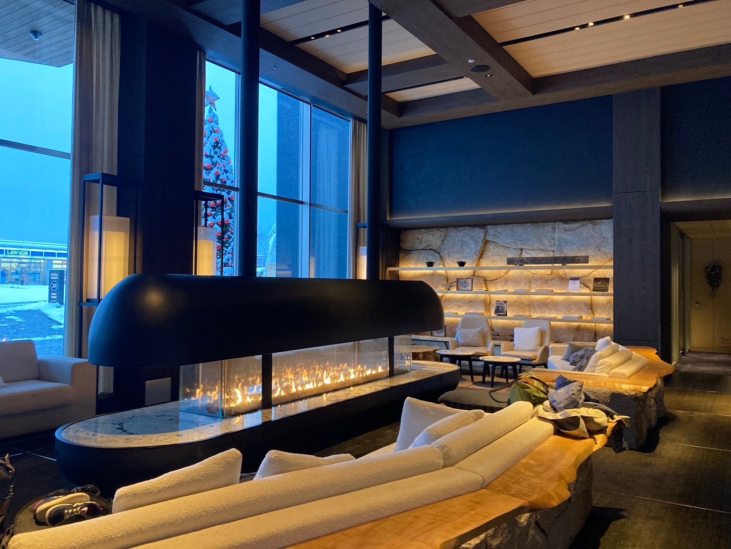 Setsu https://dtks6emtee9cj.cloudfront.net/20241130/736.jpg